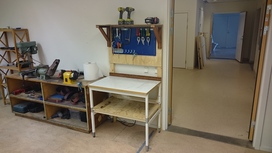 small work bench, photo 3